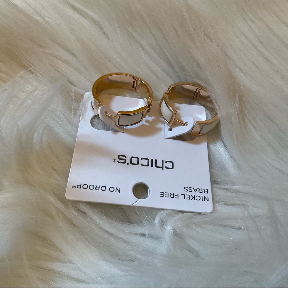 Chico’s No Droop Ecru CC Hoop Earrings - New on Card - Picture 7 of 8